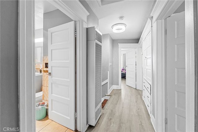 1665 Arlington, Los Angeles, CA 90019