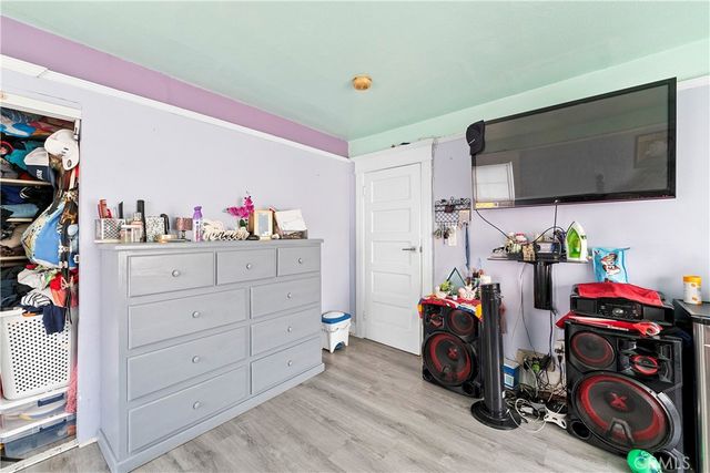 1665 Arlington, Los Angeles, CA 90019