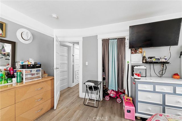 1665 Arlington, Los Angeles, CA 90019