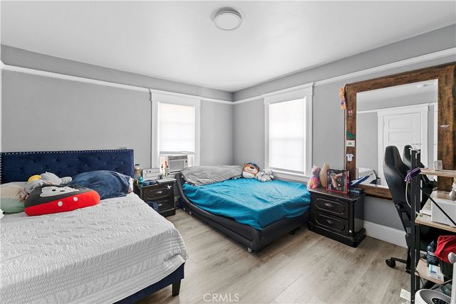 1665 Arlington, Los Angeles, CA 90019