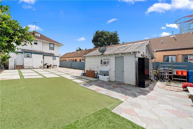 1665 Arlington, Los Angeles, CA 90019