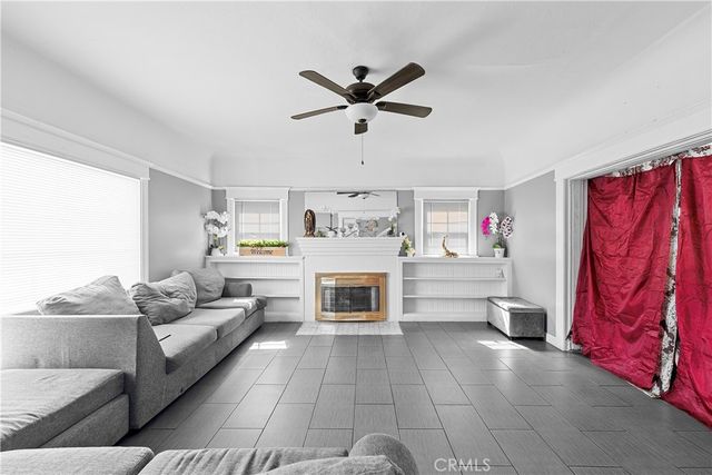 1665 Arlington, Los Angeles, CA 90019