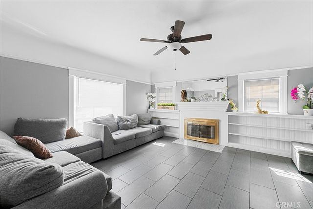 1665 Arlington, Los Angeles, CA 90019