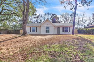 318 Angela Street, Prattville, AL 36066