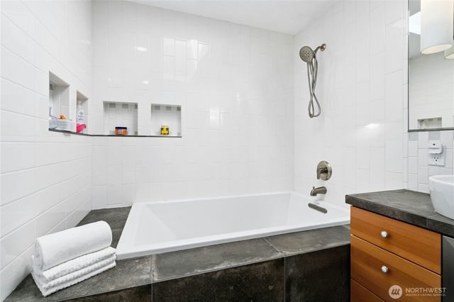 6910 62nd Drive NE, Marysville, WA 98270