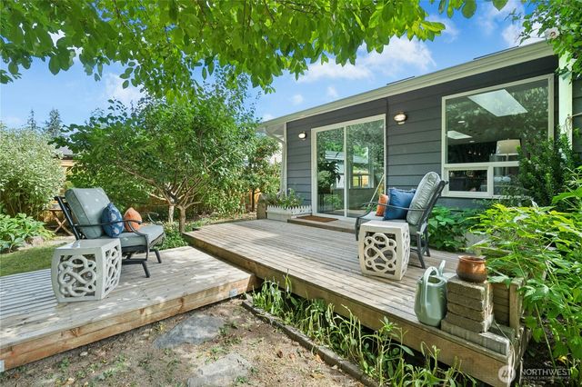 6910 62nd Drive NE, Marysville, WA 98270