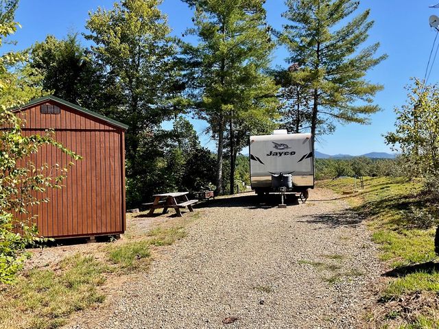 215 Pioneer Road, Murphy, NC 28906