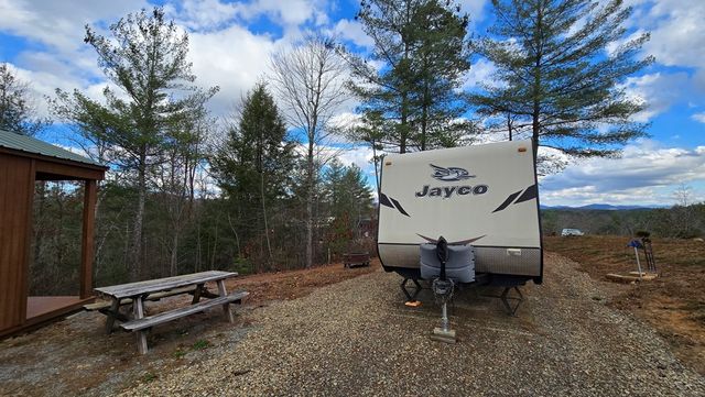 215 Pioneer Road, Murphy, NC 28906