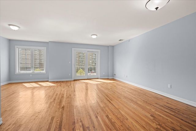 10306 Rockaway Beach Blvd Unit 3C, New York City, NY 11694