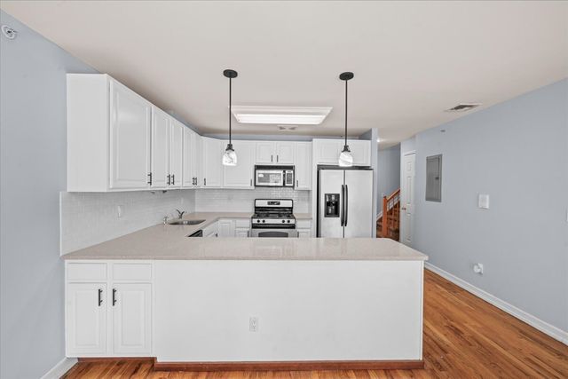 10306 Rockaway Beach Blvd Unit 3C, New York City, NY 11694