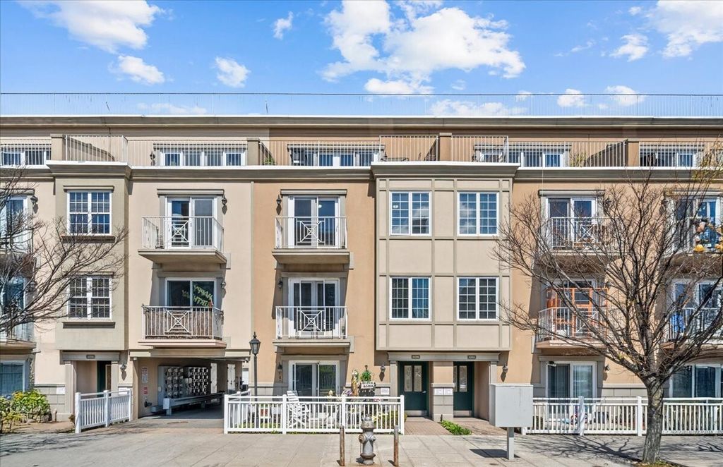 10306 Rockaway Beach Blvd Unit 3C, New York City, NY 11694