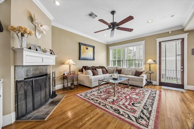 1023 Nicholson Street, Houston, TX 77008