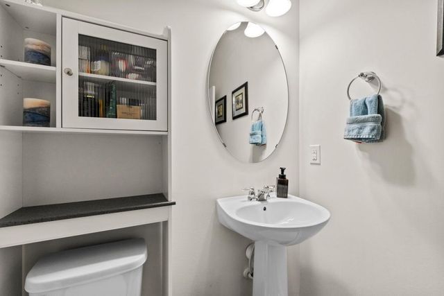 775 Roselyn Drive, Victoria, MN 55386