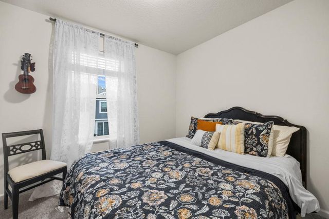 775 Roselyn Drive, Victoria, MN 55386