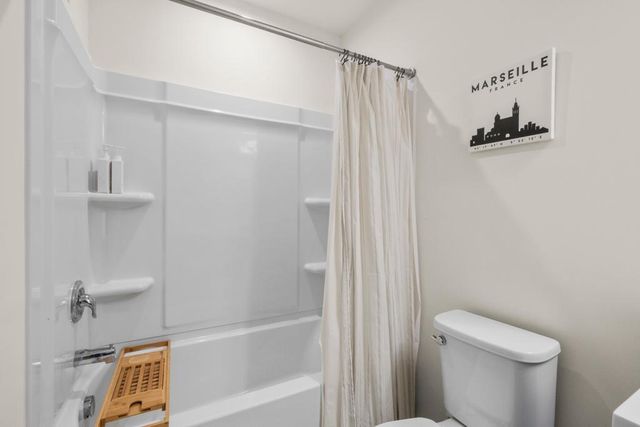 775 Roselyn Drive, Victoria, MN 55386