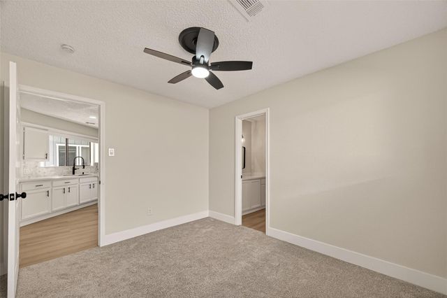 7427 Willow Oak Drive, Baytown, TX 77521