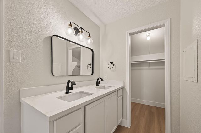 7427 Willow Oak Drive, Baytown, TX 77521