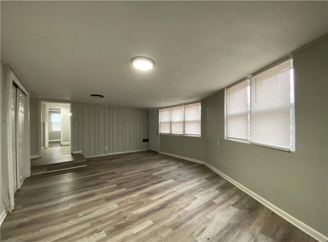 913 S Hocker Avenue, Independence, MO 64050