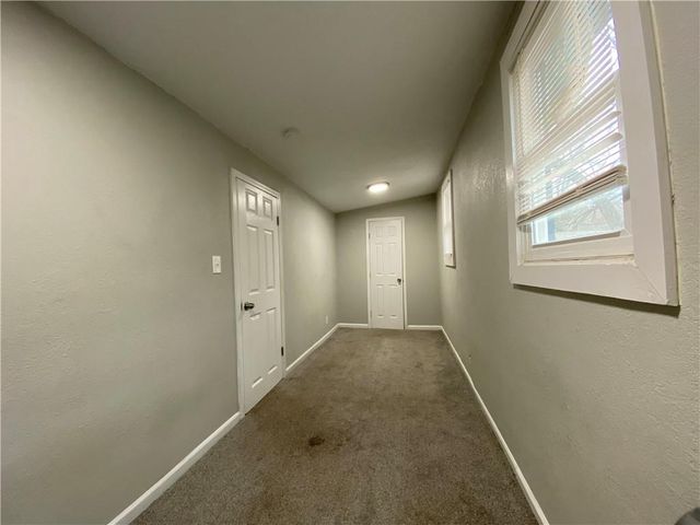 913 S Hocker Avenue, Independence, MO 64050