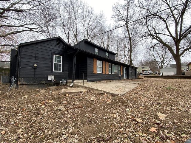 913 S Hocker Avenue, Independence, MO 64050