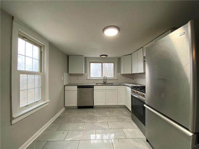 913 S Hocker Avenue, Independence, MO 64050