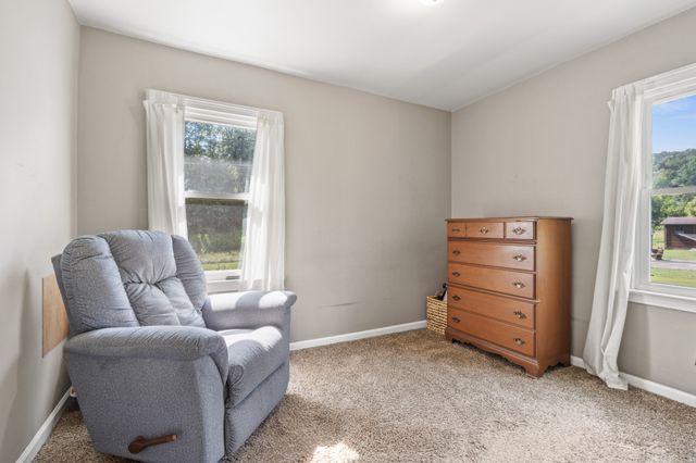 27 Lock Seven Ln, Carthage, TN 37030