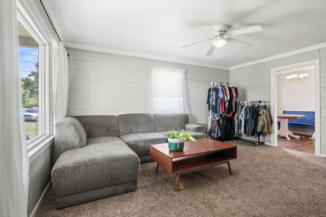 27 Lock Seven Ln, Carthage, TN 37030