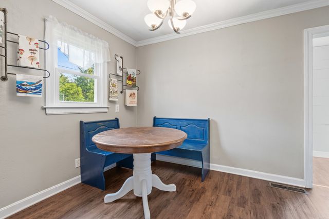 27 Lock Seven Ln, Carthage, TN 37030