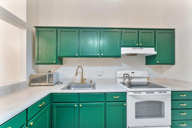 3648 NW 83rd Lane, Sunrise, FL 33351