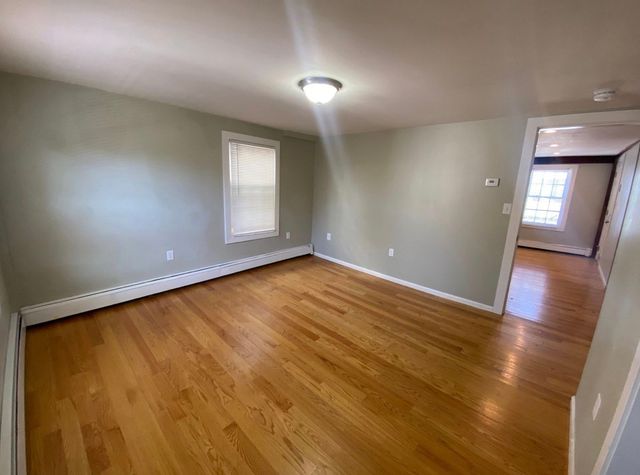 80 Cabot St 4, Beverly, MA 01915