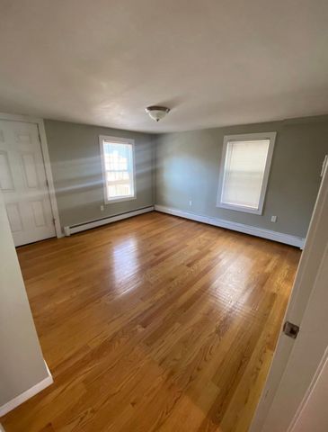 80 Cabot St 4, Beverly, MA 01915