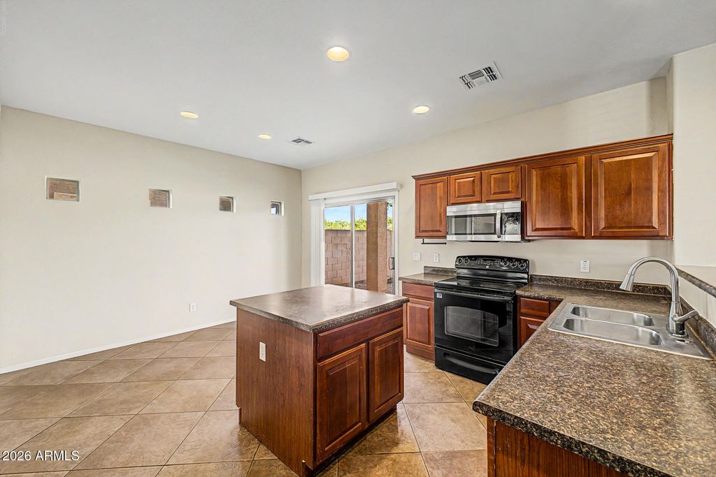 16651 N 175TH Drive, Surprise, AZ 85388 — photo 5