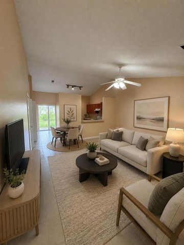 64 CORDONA DRIVE A, Kissimmee, FL 34758