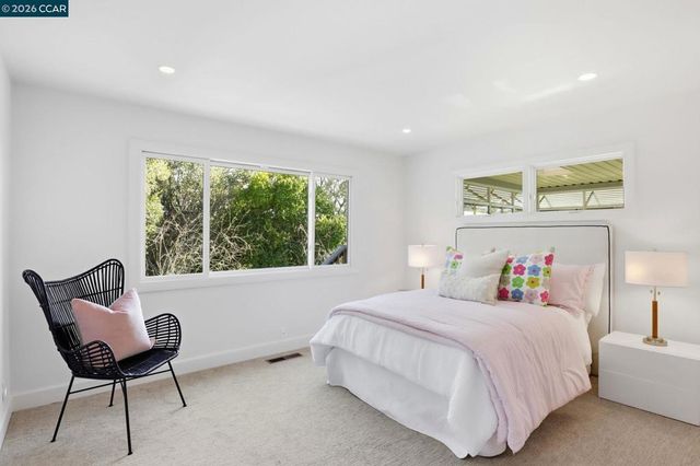 128 Diablo View Dr, Orinda, CA 94563