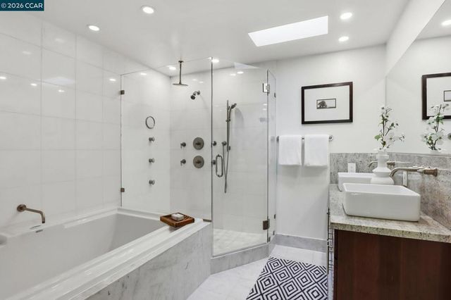 128 Diablo View Dr, Orinda, CA 94563