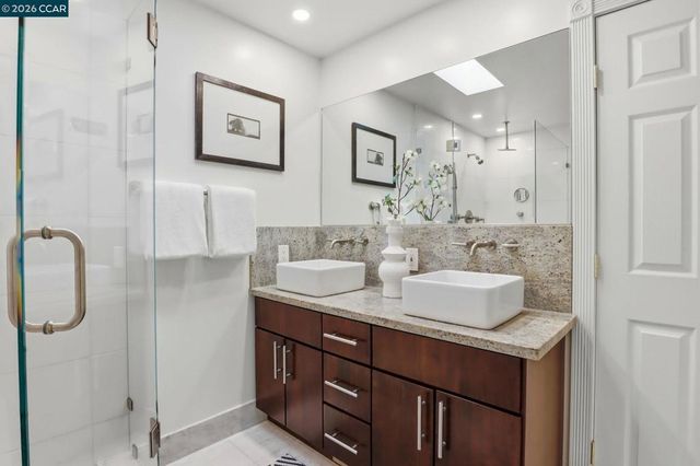 128 Diablo View Dr, Orinda, CA 94563
