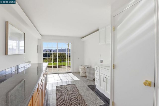 128 Diablo View Dr, Orinda, CA 94563