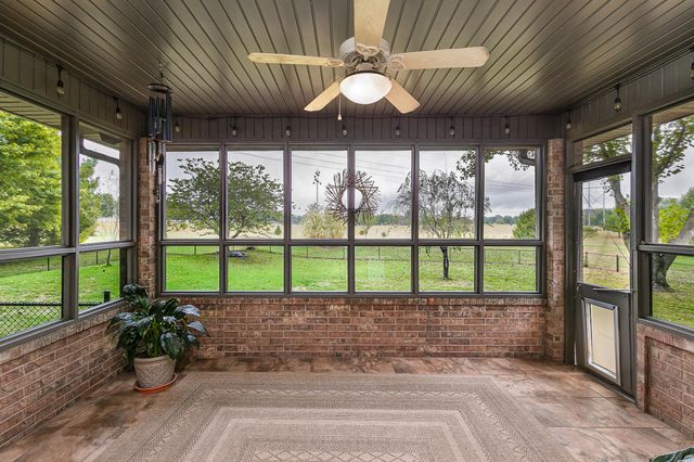 4181 E Farm Road 164, Springfield, MO 65809
