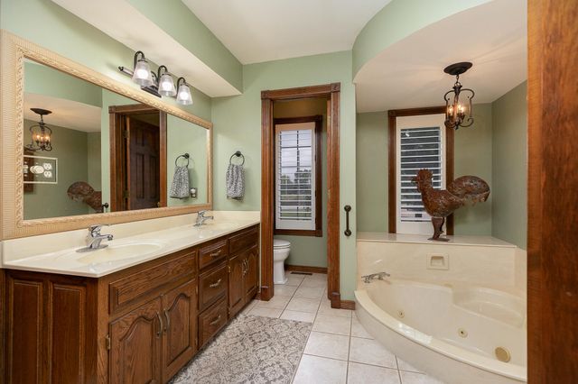 4181 E Farm Road 164, Springfield, MO 65809