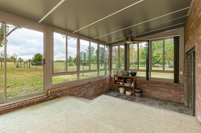 4181 E Farm Road 164, Springfield, MO 65809