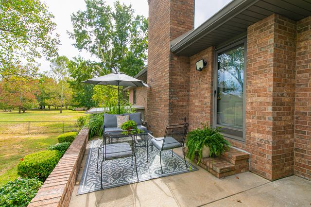 4181 E Farm Road 164, Springfield, MO 65809