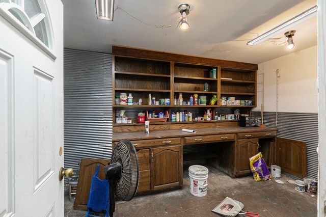 4181 E Farm Road 164, Springfield, MO 65809
