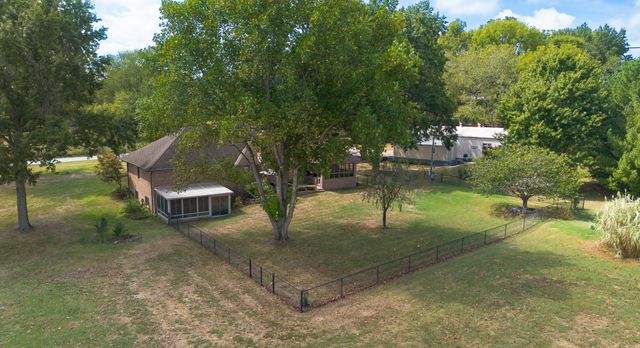 4181 E Farm Road 164, Springfield, MO 65809
