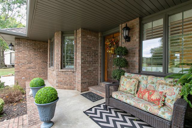 4181 E Farm Road 164, Springfield, MO 65809