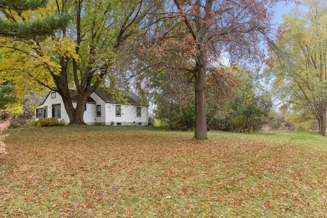 285 B N Old Crystal Bay Road, Orono, MN 55356