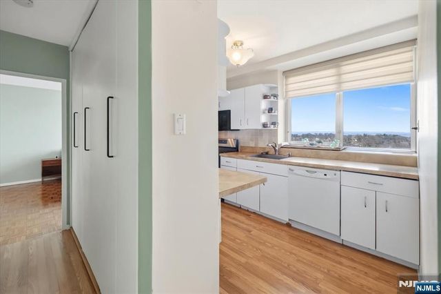 1 Horizon Road 1209, Fort Lee, NJ 07024