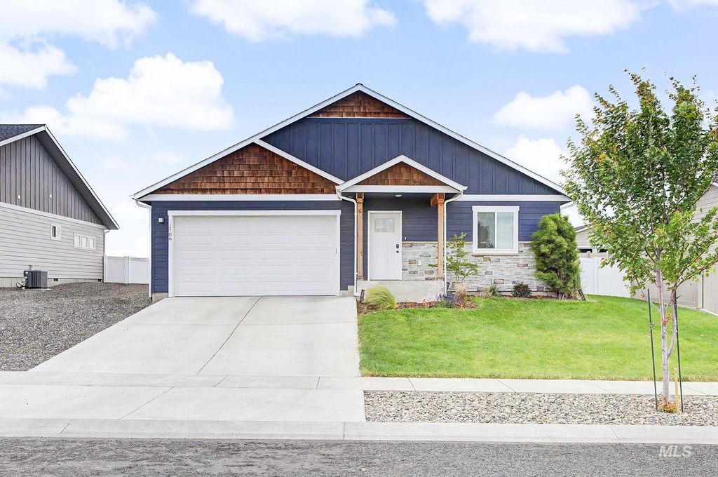 1706 Pioneer Drive, Lewiston, ID 83501 photo 1
