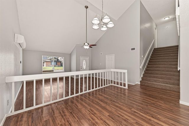 1806 Foxlake Dr, Houston, TX 77084