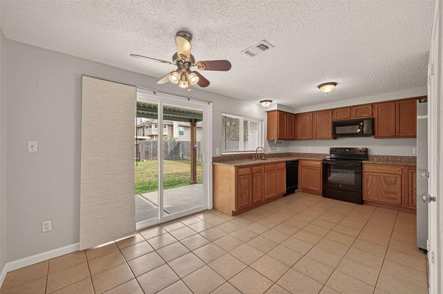 1806 Foxlake Dr, Houston, TX 77084