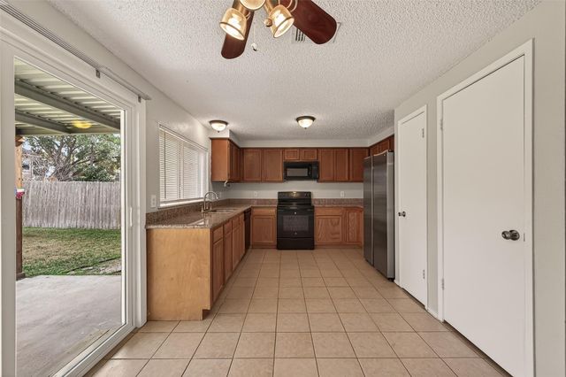 1806 Foxlake Dr, Houston, TX 77084